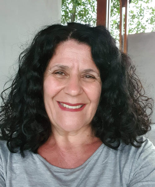 Professora Dra. Andrea Pujol